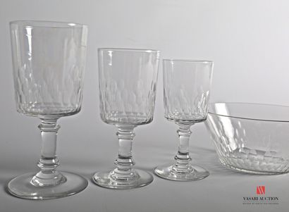null Part of crystal service, the cups decorated with alveolate grapes in the lower...