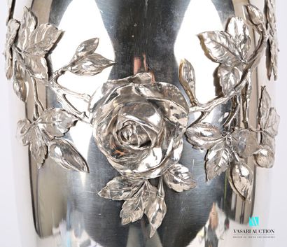 null Large vase of amphora form out of silver plated metal, the collar with decoration...