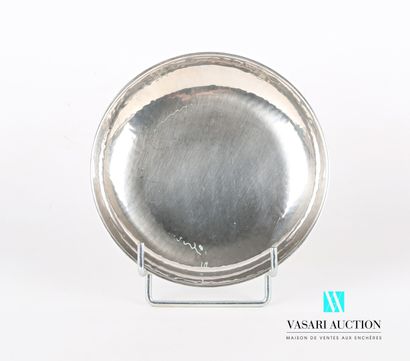 null Plate with mushroom in hammered silver 835 thousandths, engraved with a monogram...