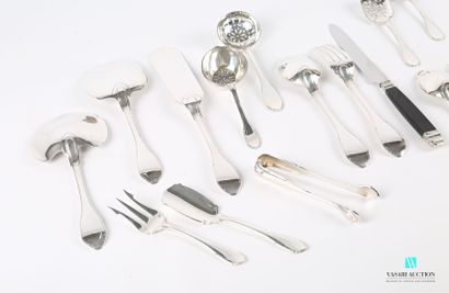 null Silver household set of 101 pieces, the handle slightly moved with decoration...