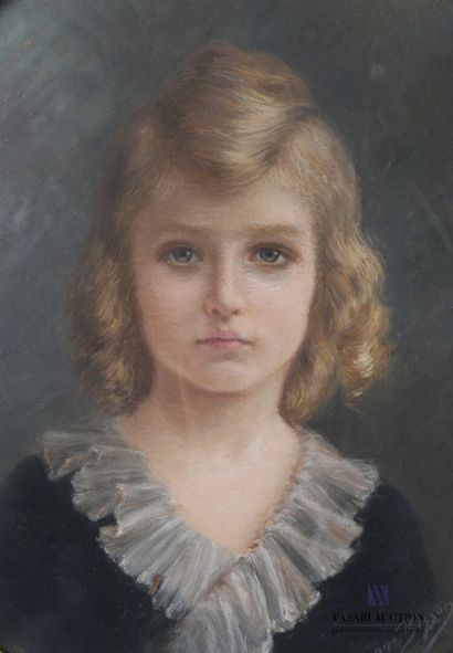 null BISSON Lucienne (1880-1942)

Portrait de jeune fille

Pastel sur papier marouflé...