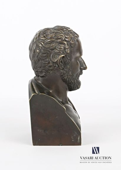 null Buste en bronze à patine brune représentant un philosophe Grec 

(usure à la...
