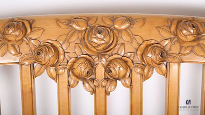null FOLLOT Paul (1877-1941)

Bed in molded and carved pearwood, sycamore veneer...