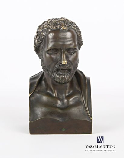 null Bronze bust with brown patina representing a Greek philosopher 

(wear to the...