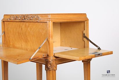 null FOLLOT Paul (1877-1941)

Bedside table in molded and carved pear tree, lemon...