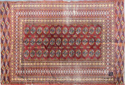 null 
Turkmen carpet (warp, weft and wool pile), Turkmenistan, circa 1930-1950




(Worn,...