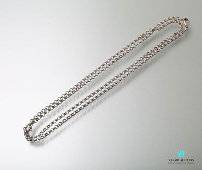 null Chain in white gold 750 thousandths mesh jaseron 

Weight : 8 g - Length : 54...