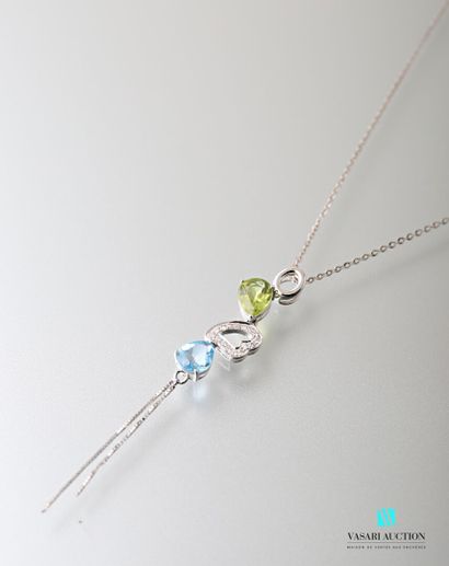 null Chain and its pendant in white gold 750 thousandths, the pendant decorated with...
