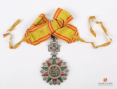 null Tunisie : Ordre du Nichan El Iftikar (Ordre de la Gloire), fondé en 1837, supprimé...