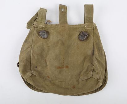 null Brötbeteul, bread bag model 1931, light khaki fabric, and black leather straps,...