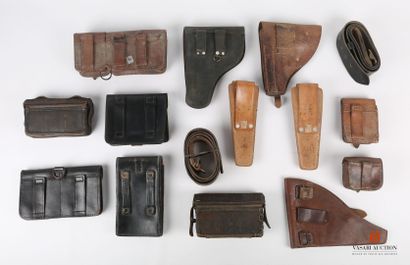 null Cartridge belt model 1882 (2 specimens, repairs), compass case, half cartridge...
