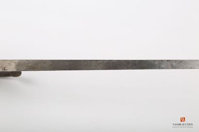 null Épée-baïonnette GRAS modèle 1874, lame droite de 52,4 cm, poinçonnée et marquée...