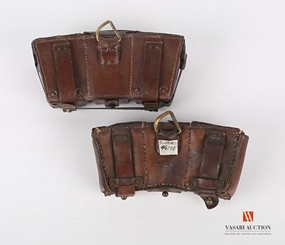 null Pair of German cartridge belts model 1907, brown grained leather, wear, missing...