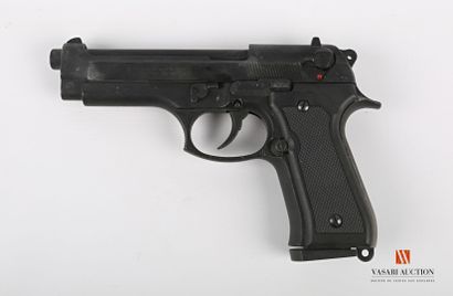  Pistolet d'alarme, modèle K 92 semi automatique calibre 9 mm P.A., fidèle reproduction...