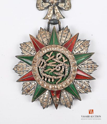 null Tunisie : Ordre du Nichan El Iftikar (Ordre de la Gloire), fondé en 1837, supprimé...