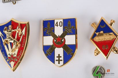 null Set of artillery unit badges: 1st A.R., 2nd A.R., 6th A.R., 8th A.R., 12th A.R.,...