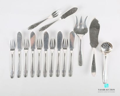 null Lot in silver plated metal including six fish cutlery and a sprinkling spoon...
