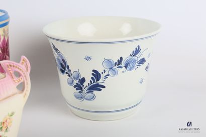 null Lot including two flowerpot holders, one in earthenware with blue monochrome...