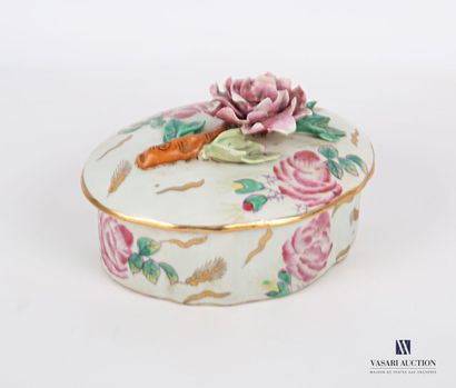 White porcelain box of oval form with polychrome...