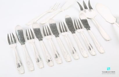 null Lot in silver plated metal including six fish cutlery and a sprinkling spoon...
