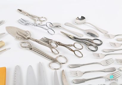 null Lot including twelve cake forks, the handles in composition, a table knife,...