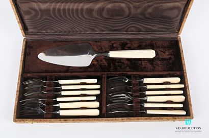 null Cake set including a pie server and twelve cake forks, the handle in faceted...