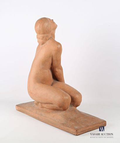 null GENNARELLI Amedeo (1881-1943)

Femme nue assise aux mains jointes

Terre cuite

Signée...