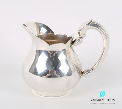 null Milk jug in silver plated metal, slightly baluster, the poly-lobed edge and...