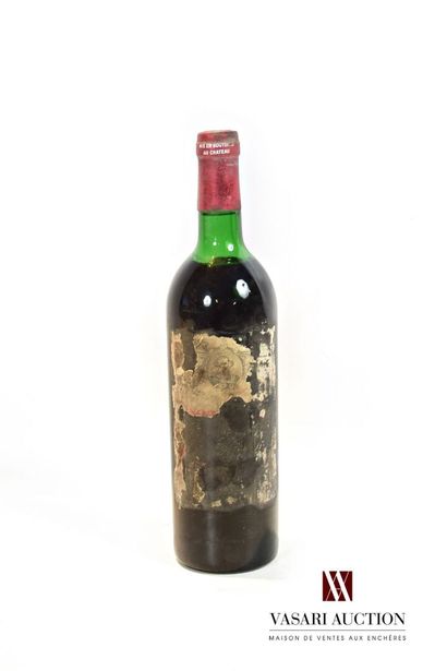 null 1 bouteille	PÉTRUS	Pomerol	1973

	Vestiges d'étiquette. Jupe de la capsule découpée...