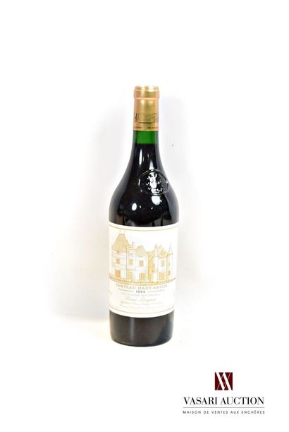 null 1 bouteille	Château HAUT BRION	Graves 1er GCC	1994

	Et. légèrement tachée....
