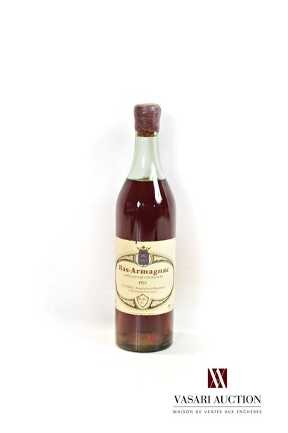 null 1 bouteille	Bas Armagnac CLAVERIE Propriétaire.		1923

	70 cl - 40°. Et. un...