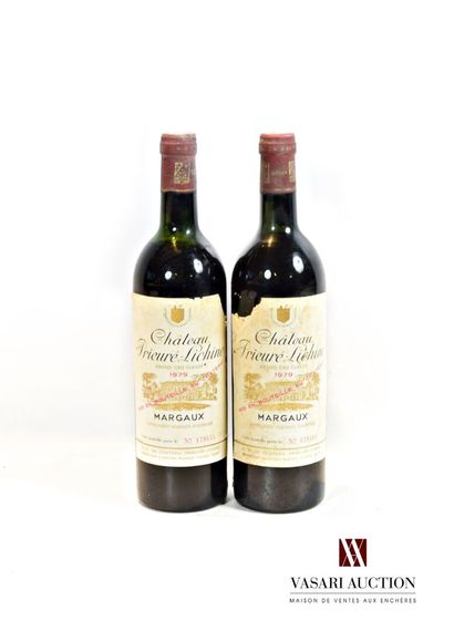 null 2 bottles Château PRIEURÉ LICHINE Margaux GCC 1979

	Faded and stained (1 torn)....