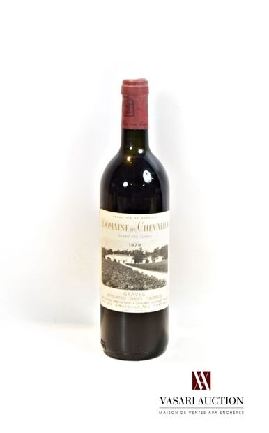 null 1 bouteille	DOMAINE DE CHEVALIER	Graves GCC	1979

	Et. un peu fanée et un peu...