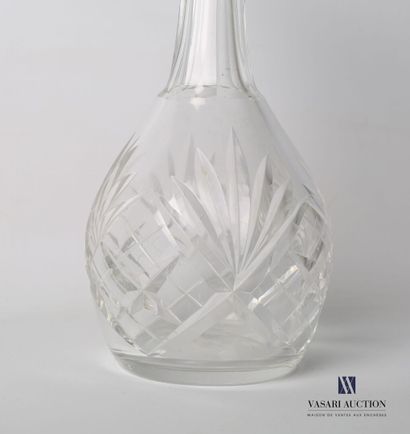 null SAINT LOUIS

Carafe out of cut crystal, the body of reasons of crosses and palmettes,...