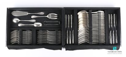 null Silver household set 900 thousandths of sixty-five pieces, the handle decorated...