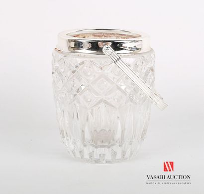 null Ice bucket in molded crystal with decoration of points of diamonds and darts,...