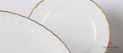 null LIMOGES - BERNARDAUD Manufacture de 

Service de table modèle Verlaine en porcelaine...