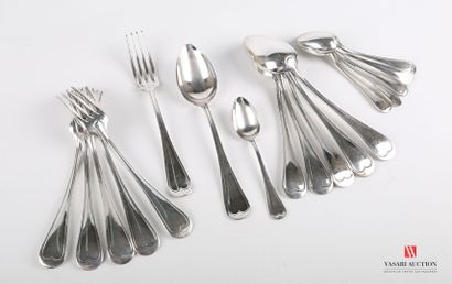 null Lot in silver plated metal, the handle decorated with nets, including six cutlery...