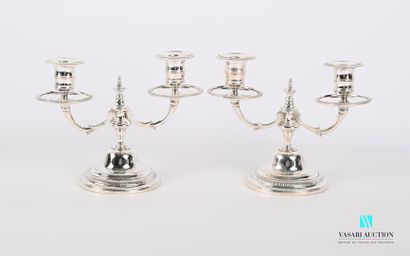 null Pair of silver plated bronze table ends standing on a round base with a doucine...