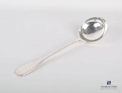 null Ladle in silver plated metal, the handle ending in violin shape is decorated...