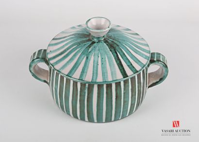 null PICAULT Robert (1919-2000)

Soup tureen covered in glazed terracotta with green...