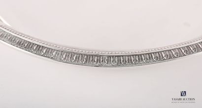 null Dish of round and hollow form, the edge has decoration of a frieze of pearls...