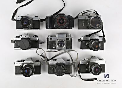 null Lot de neuf appareils photographiques comprenant un appareil PRAKTICA MTL3 -...