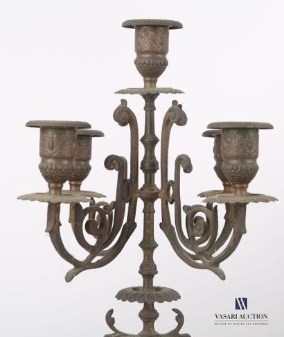 null Garniture de cheminée en marbre griotte et bronze comprenant une pendule borne,...