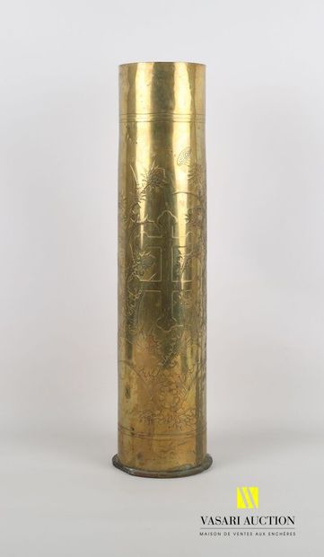 null Work of trench

Important brass vase with engraved decoration of a cross of...