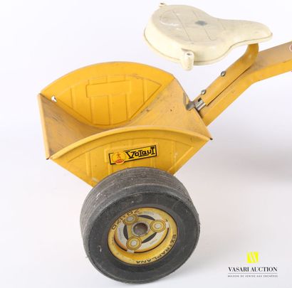 null Metal and plastic tricycle with a bucket in the back

Brand Vot Qui

(oxidations,...