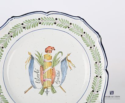 null LUNEVILLE - Keller and Guérin

Earthenware plate with revolutionary decoration...