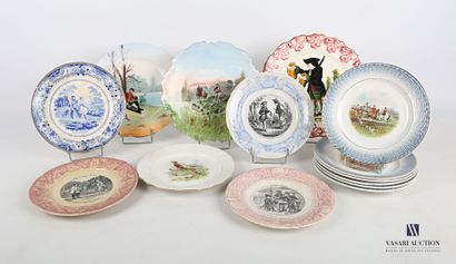 null Lot including eight earthenware or porcelain plates with hunting decorations...