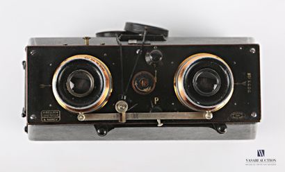 null BELLIENI son in Nancy 

Stereoscopic binocular made of wood and leather. The...