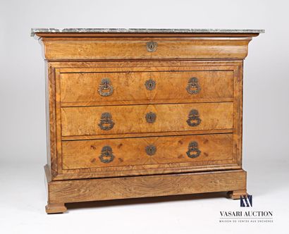 null Natural wood and veneer chest of drawers, it opens in front of five drawers,...